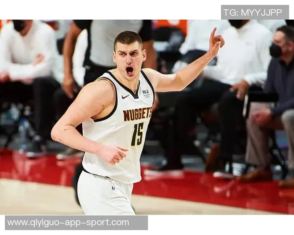 美媒体人点评杨瀚森身体素质不足新秀约基奇展现更强上篮能力与稳定性