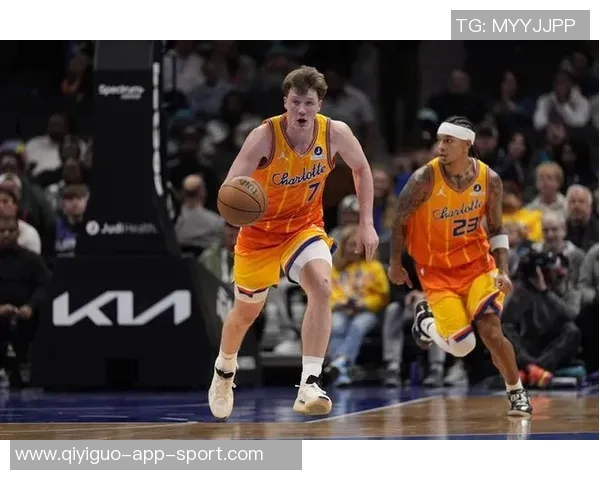 克尼佩尔展现高球商攻防兼备能力成为球队核心责任担当 克尼佩尔展现高球商攻防兼备能力成为球队核心责任担当